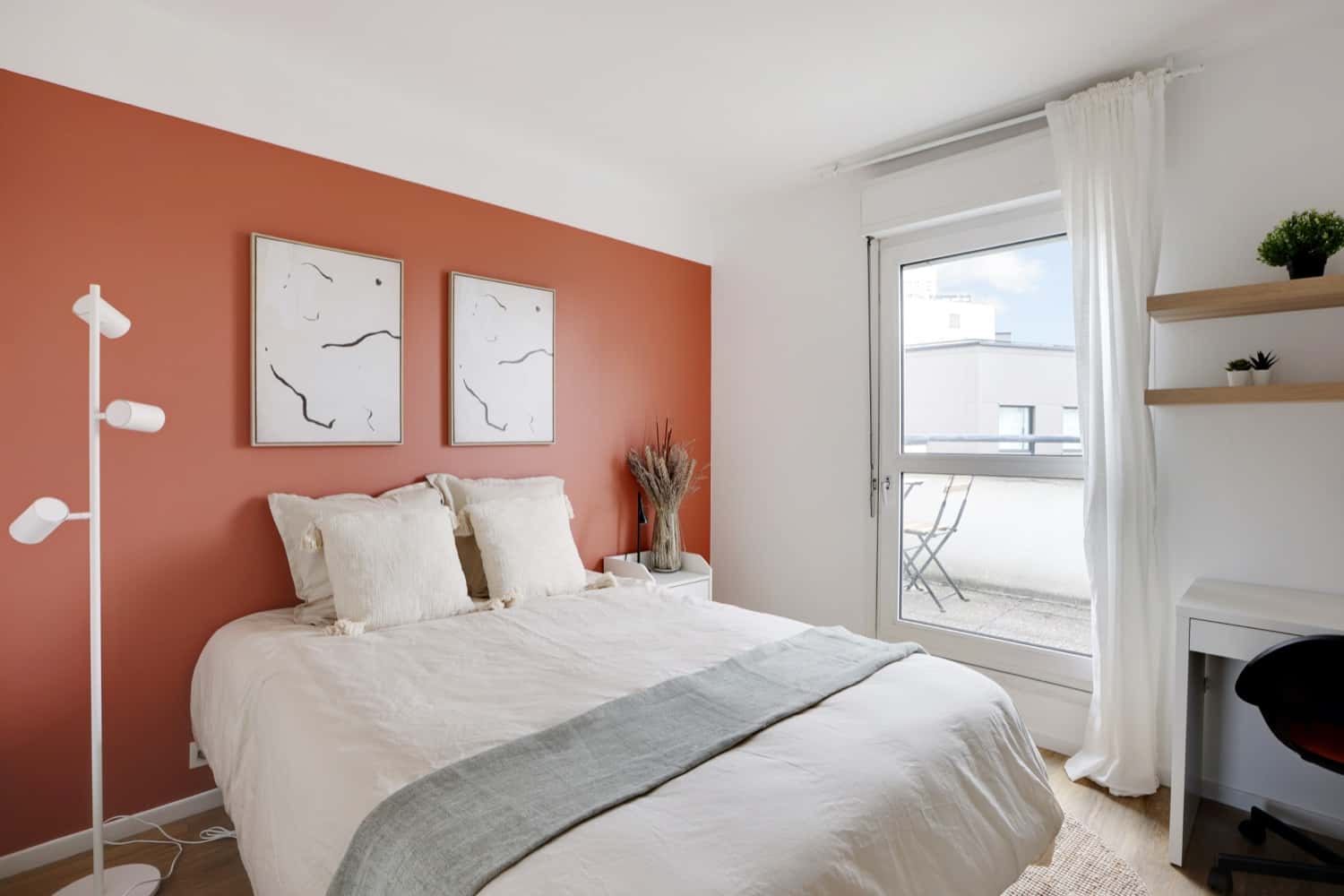 Move into this cozy 10m² bedroom