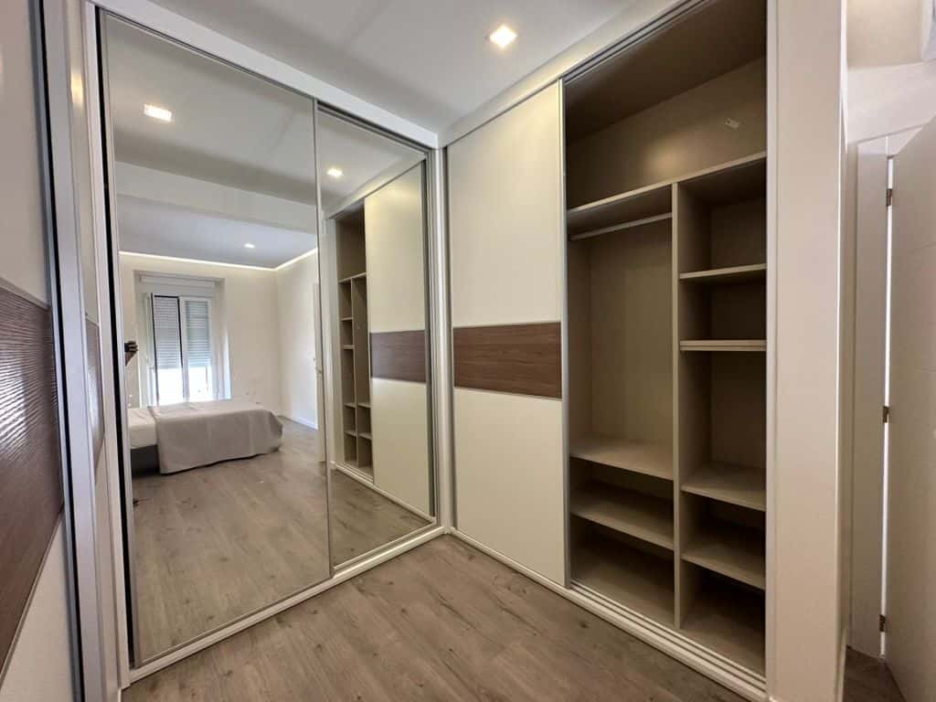 Spacious room close to IST Lisboa - Room 3