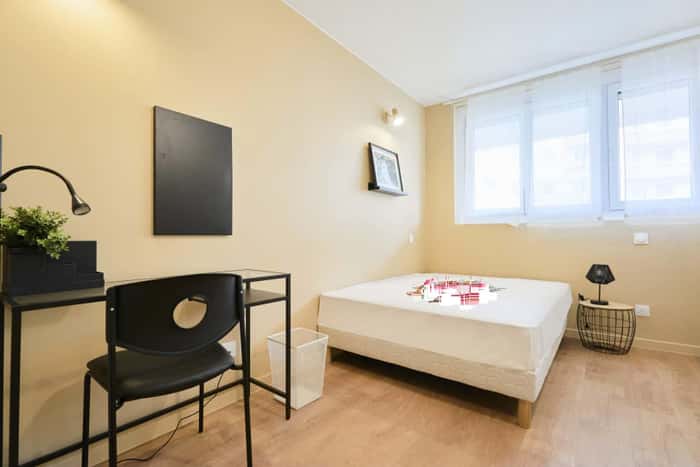 Listing photo thumbnail