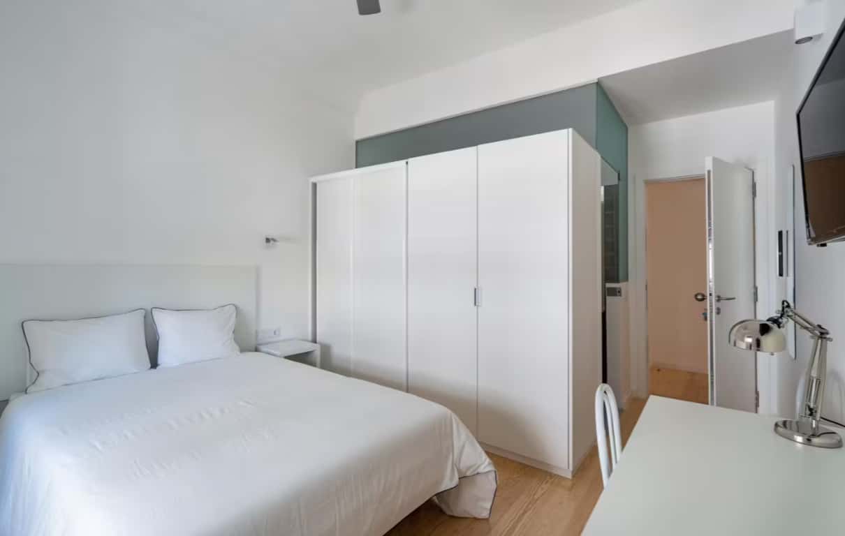 Ensuite room in renovated apartment in Saldanha - S6