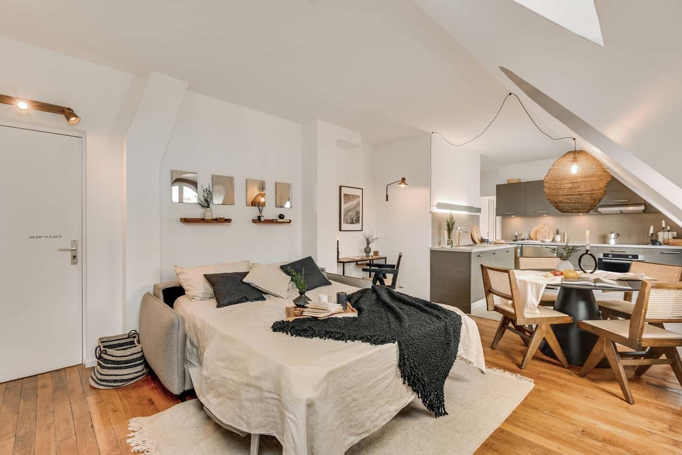 Apartment in 60 Av. de la Bourdonnais, 75007 Paris, France