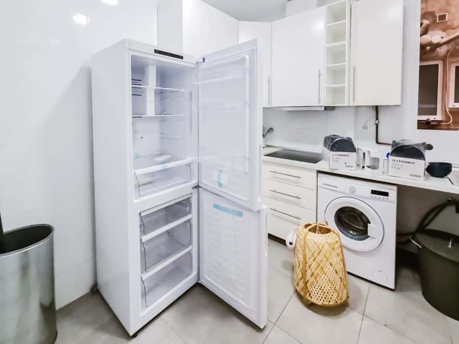 Habitación en piso de 7 habitaciones en Ciutat Vella