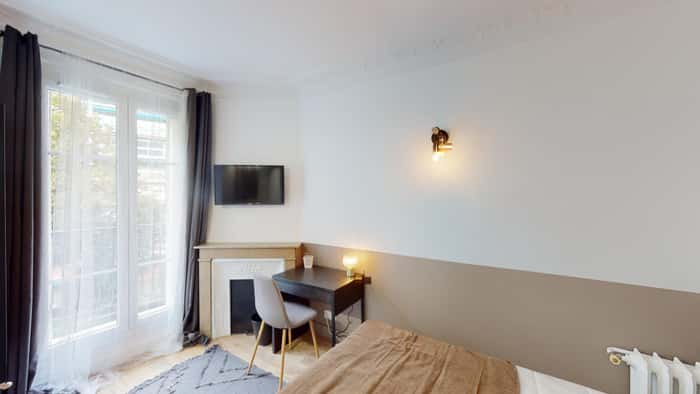 Listing photo thumbnail