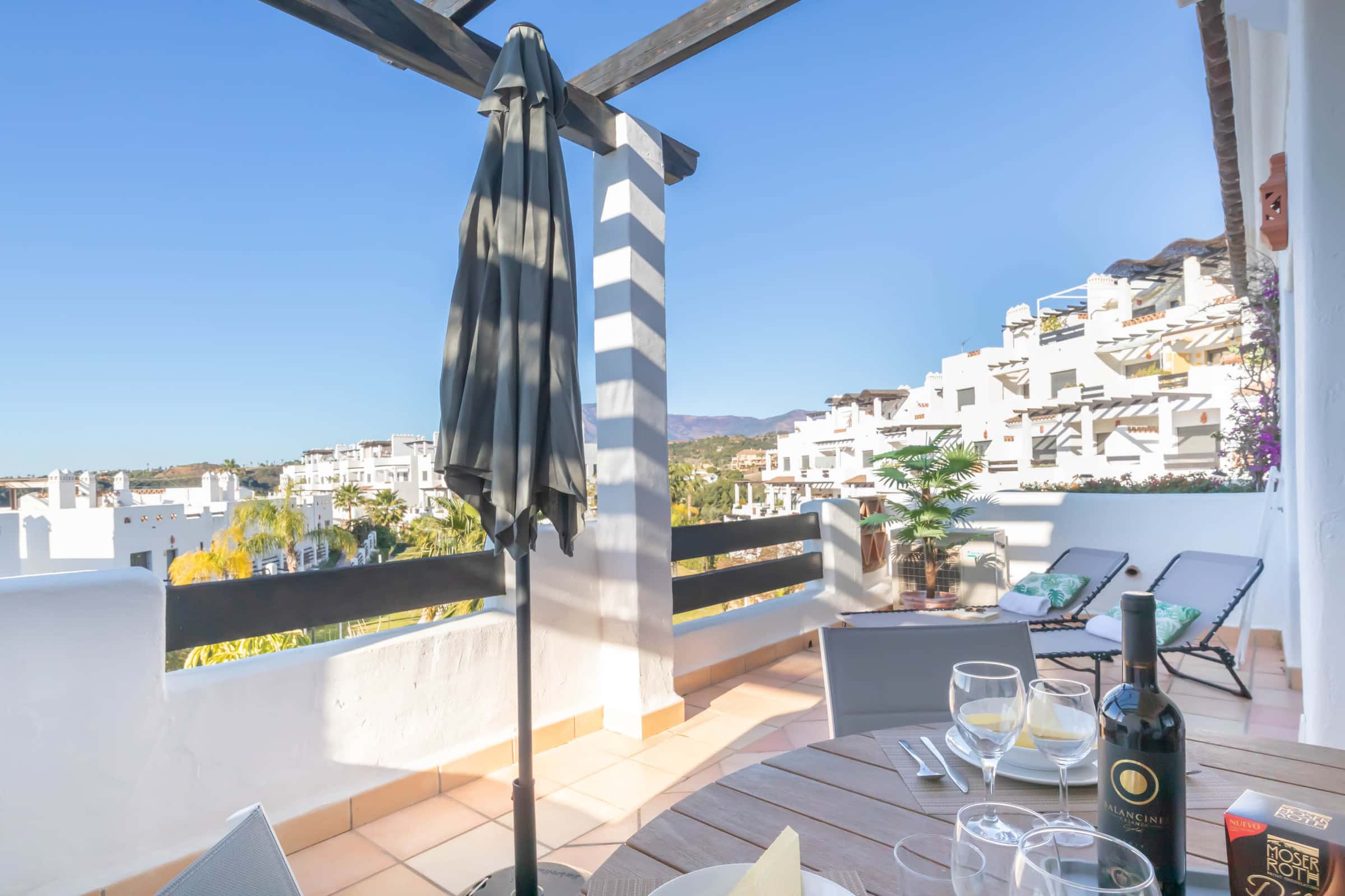 Sunset Sweet Holidays 0