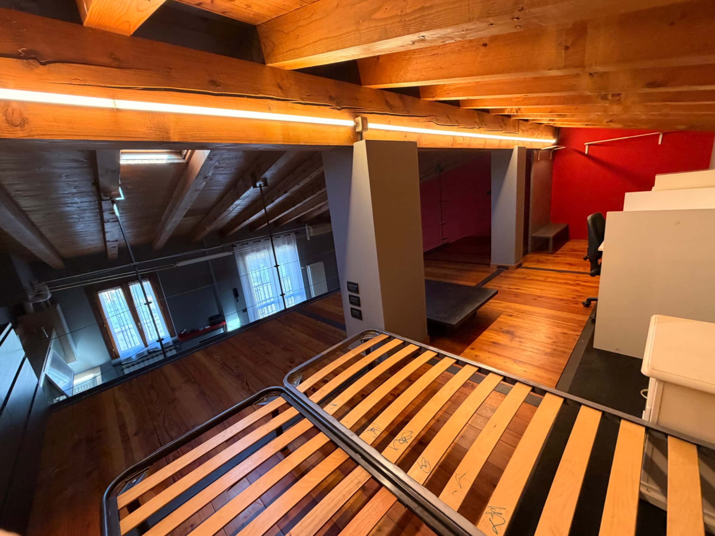 Bed in Elegant Open Space in Bergamo (BG)