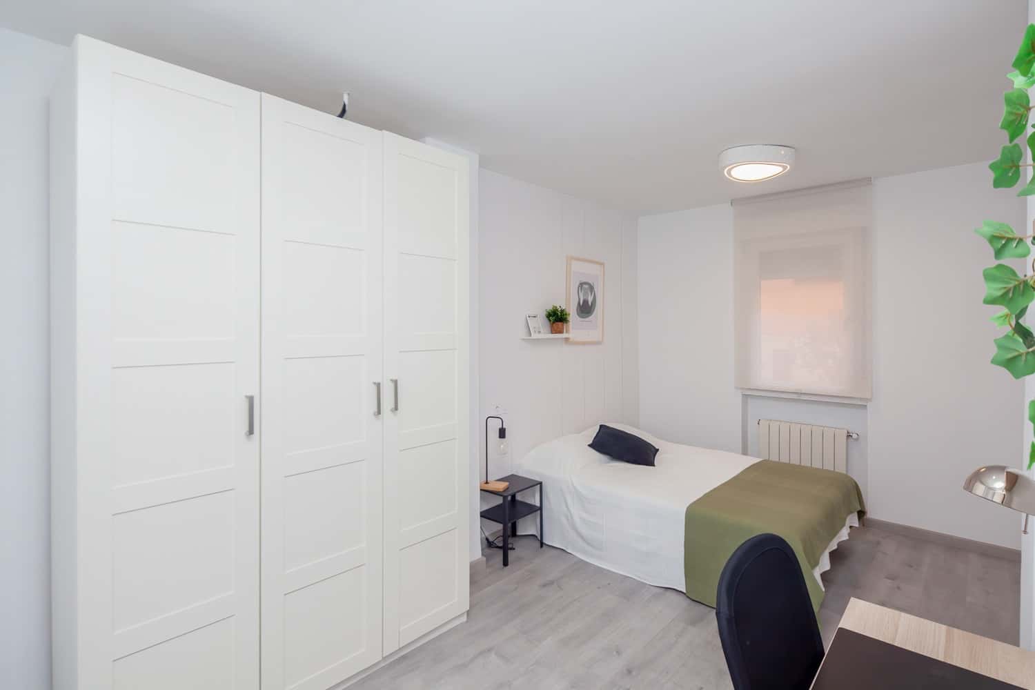 H4 - Avenida del Puerto 118, 1º puerta 2 - (5H2B), LF, VLC