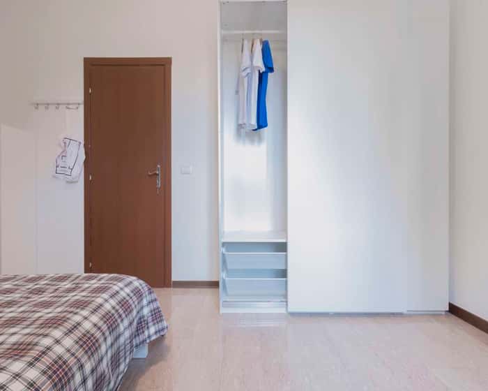 Listing photo thumbnail