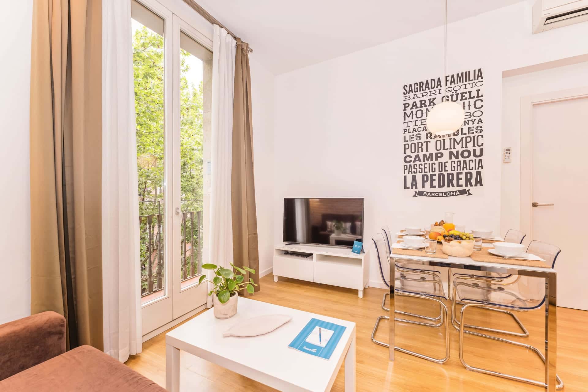 Villarroel 242