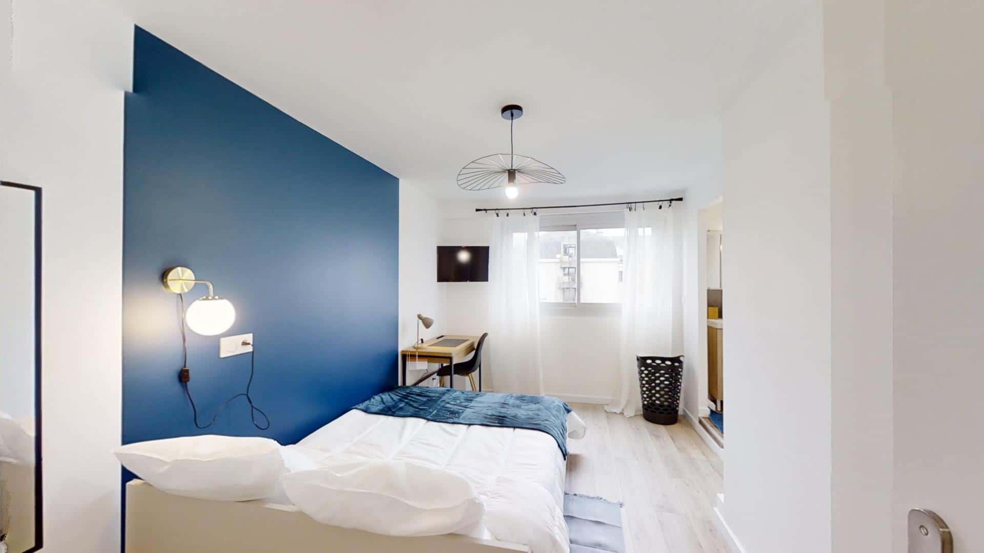 Chambre 1 - JULES VERNES