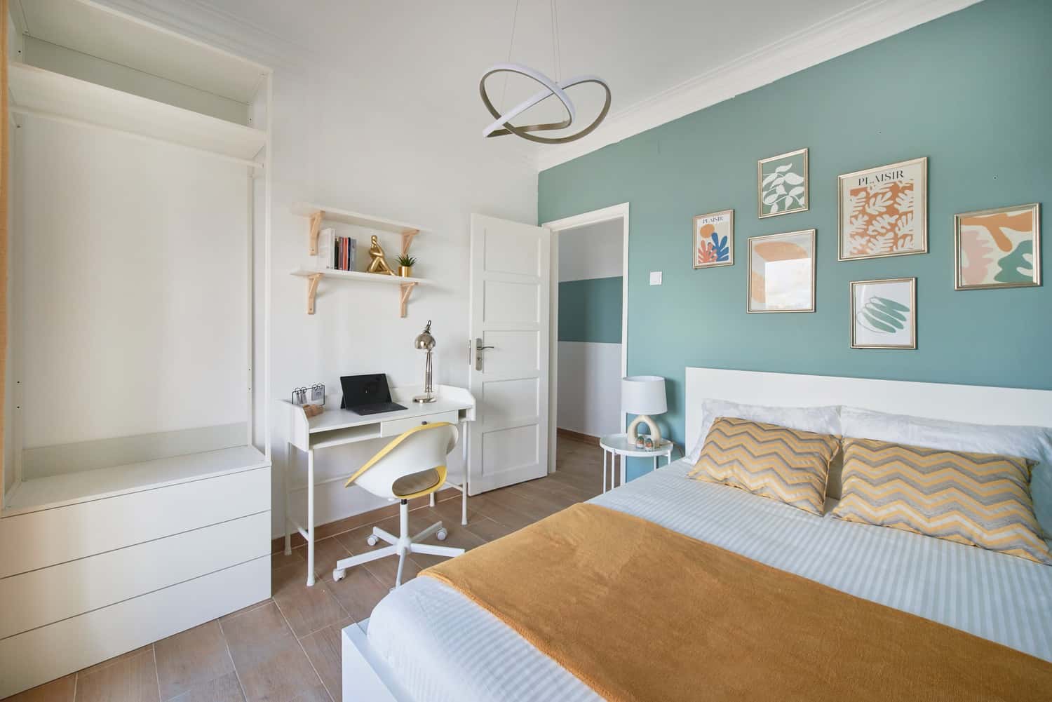 Room 4 - 205. Mouzinho Albuquerque 2 3E