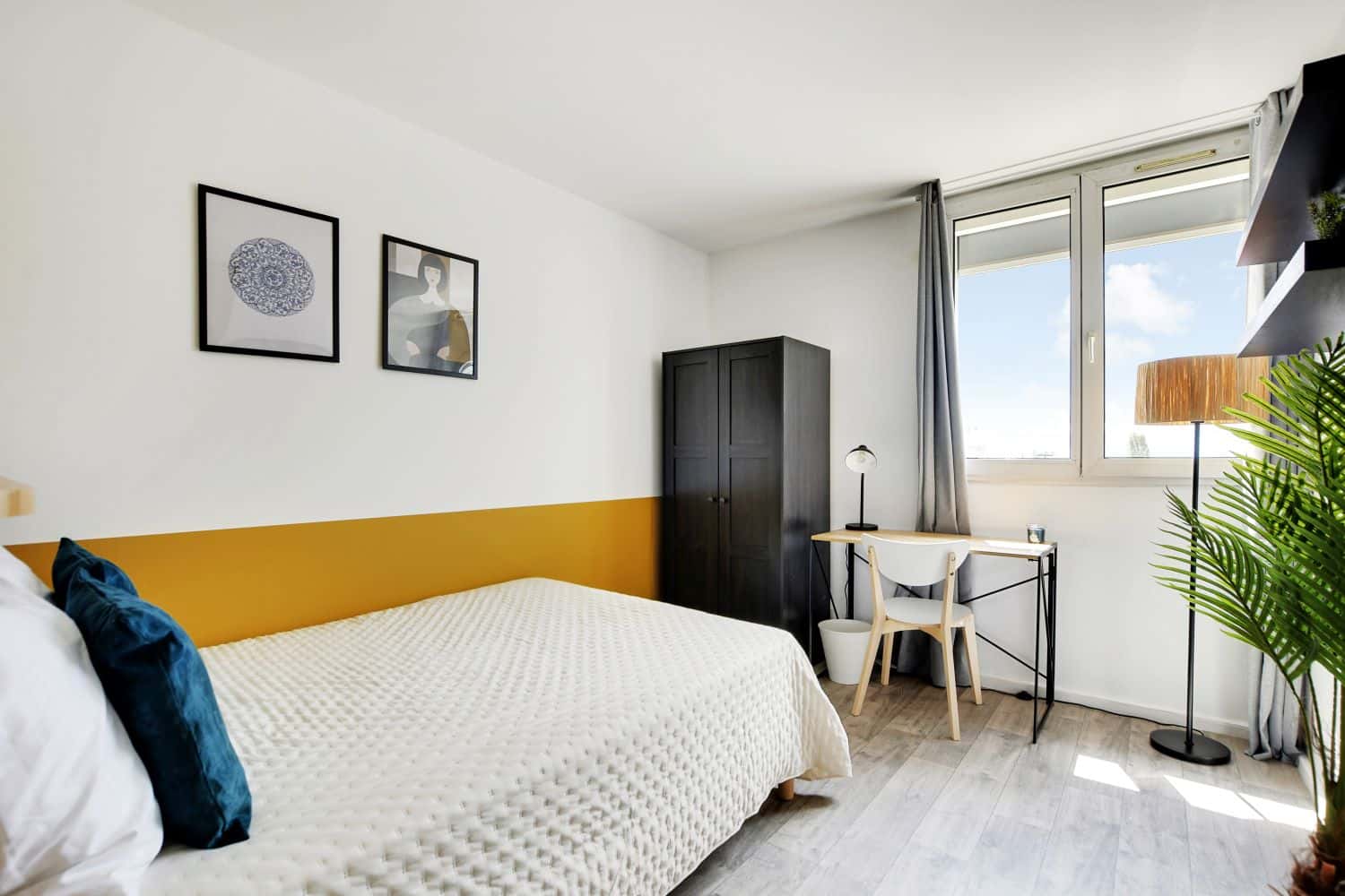 Move into this 10 m² room with contemporary style in coliving at KremlinBicêtre