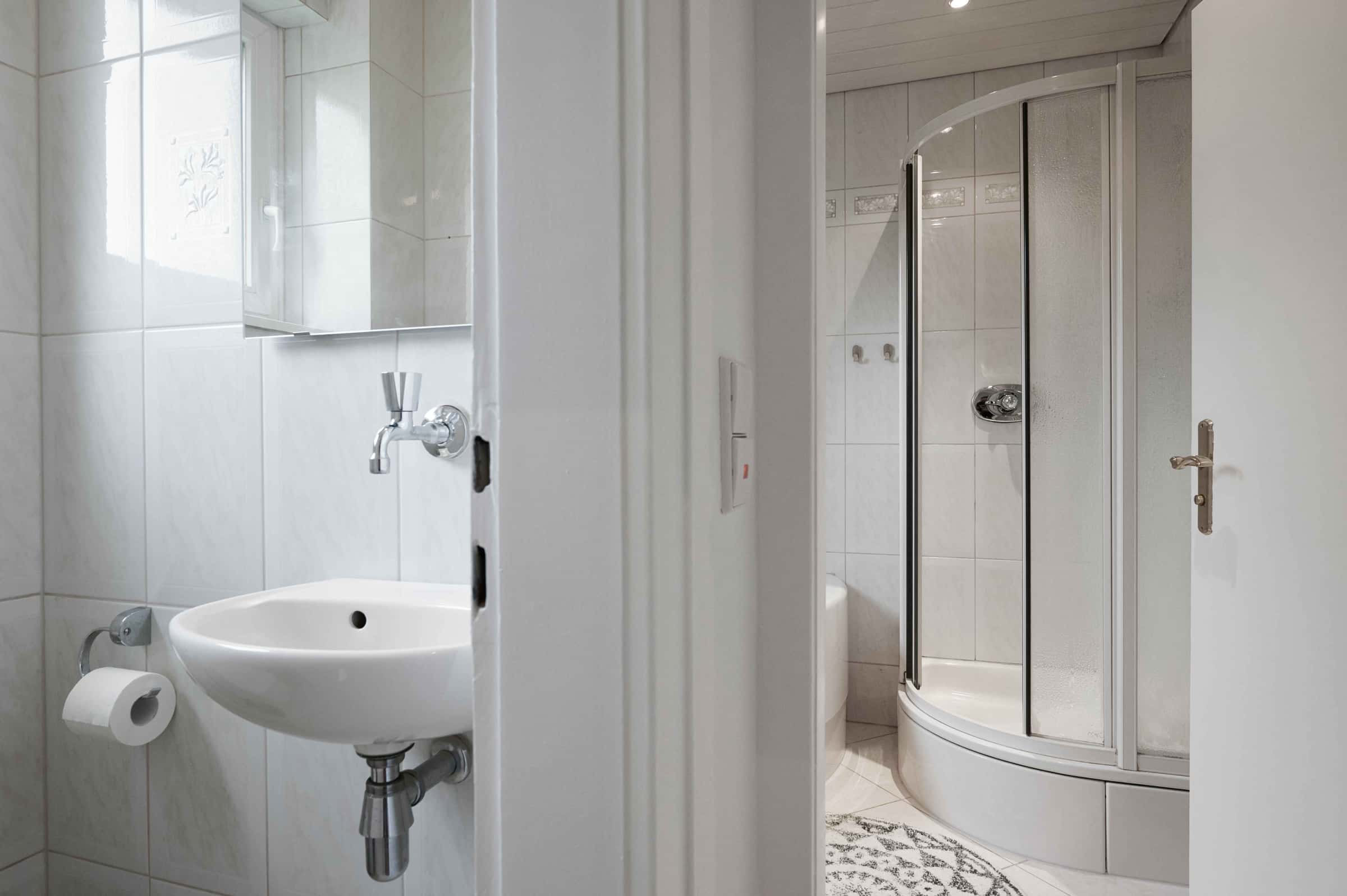 Stanza in Albert-Schäffle-Straße, Stuttgart di 107 m² con 4 camere