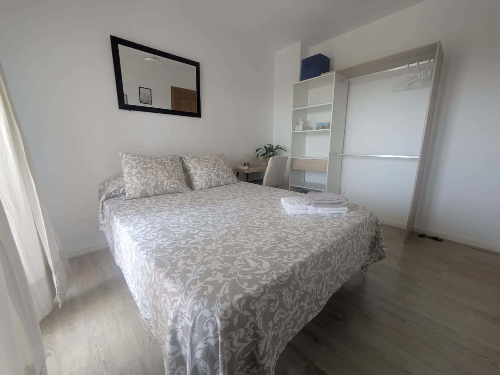 Habitación en Avenida Gola del Puchol, Valencia