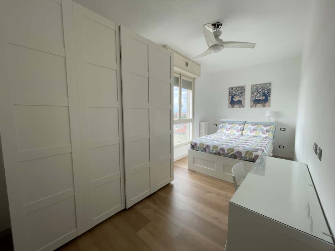 Stanza in Via Val Devero, Milano di 107 m² con 4 camere