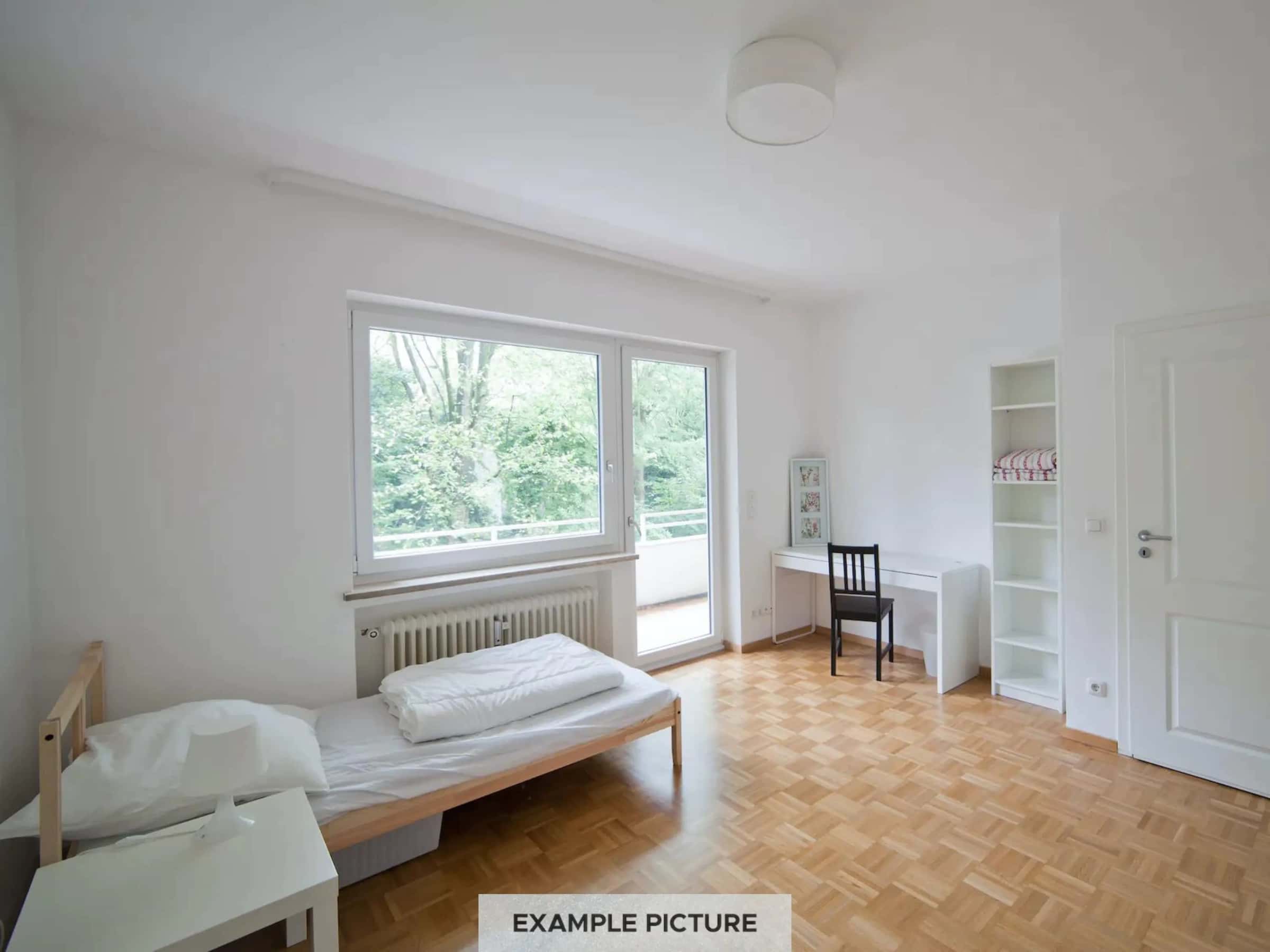 Zimmer in der Romanstraße 28