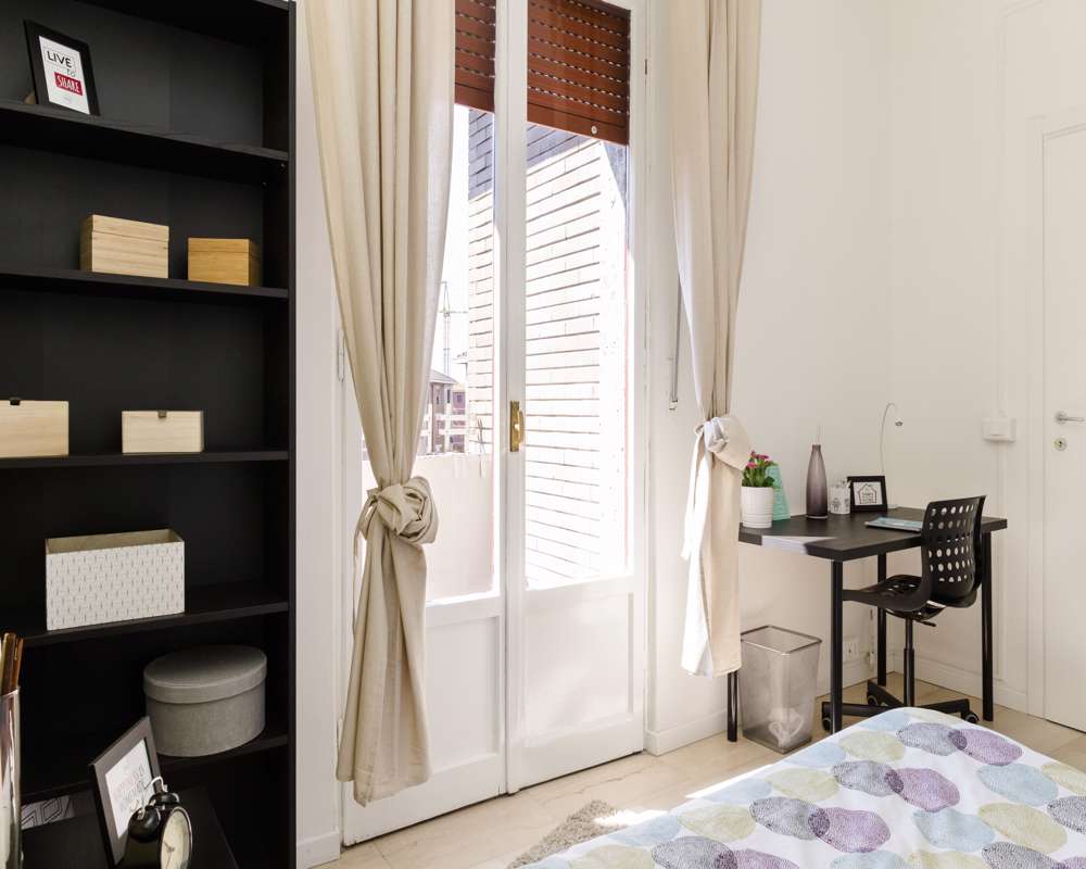 Stanza in Via Salvatore Barzilai