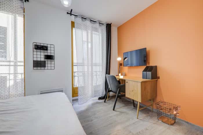 Listing photo thumbnail