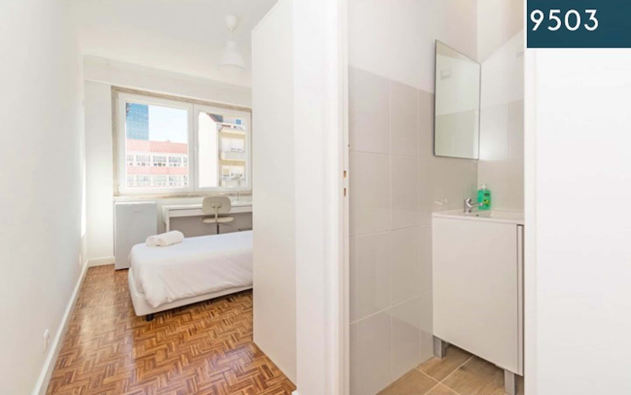 Rua do Arco do Carvalhão (Students only)