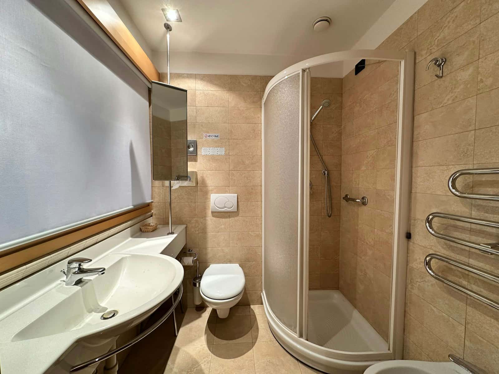 Zimmer in Lungo Dora Napoli, Torino für 1100 m² mit 10 Schlafzimmer