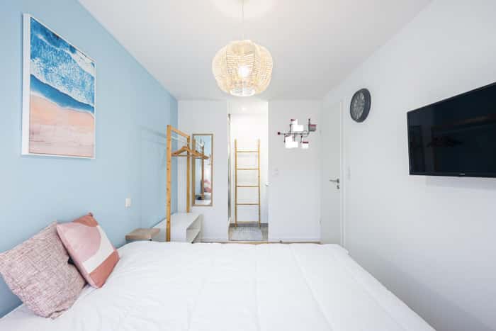 Listing photo thumbnail