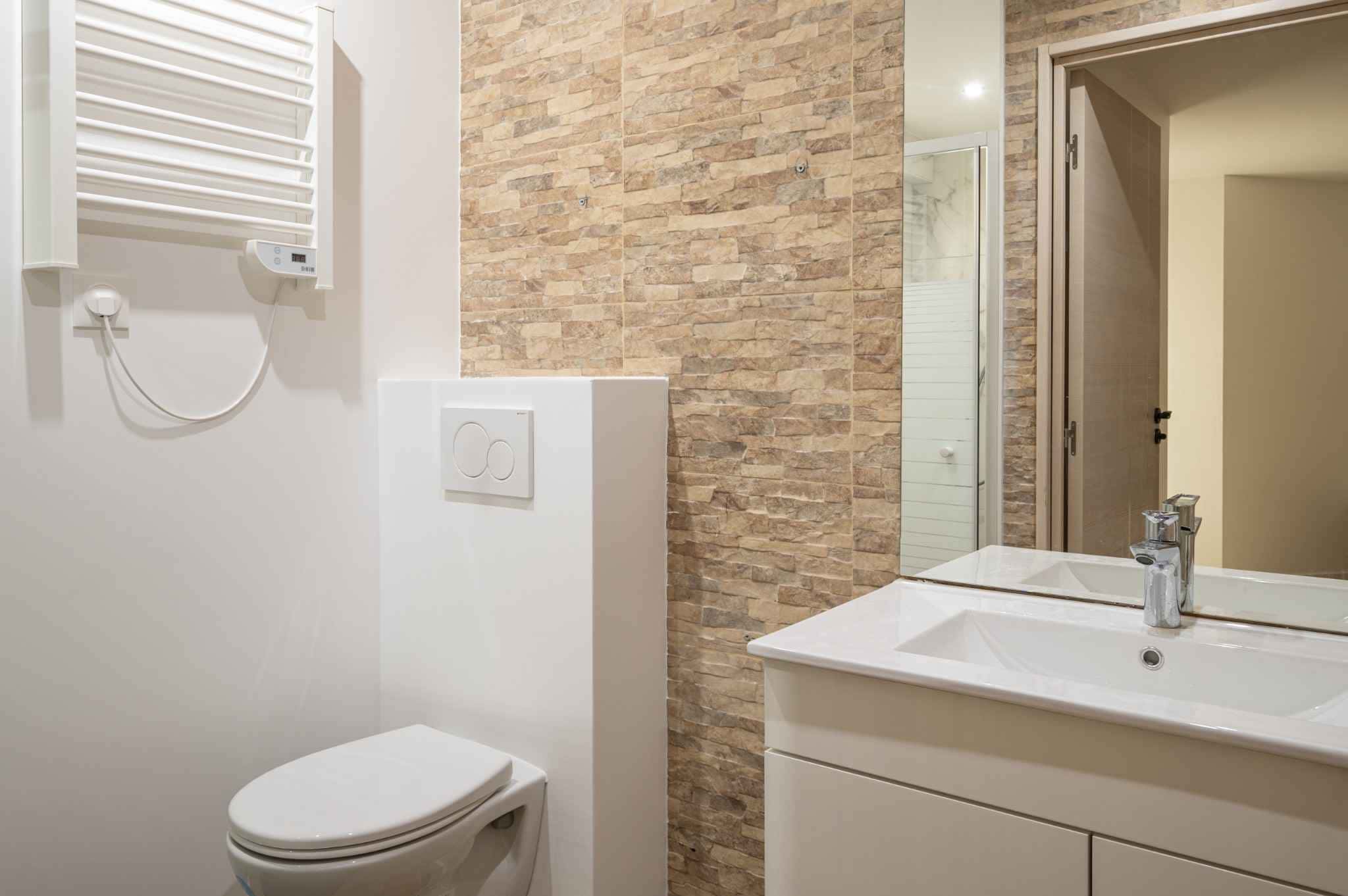 Claude - Private Room (1)