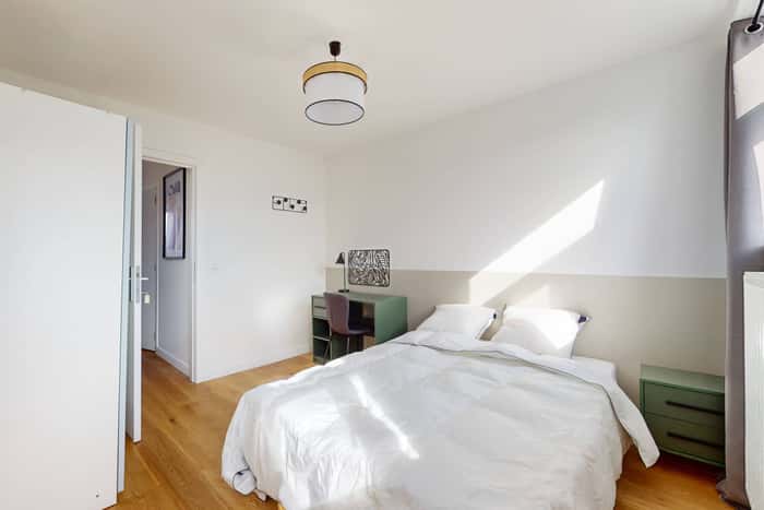 Listing photo thumbnail