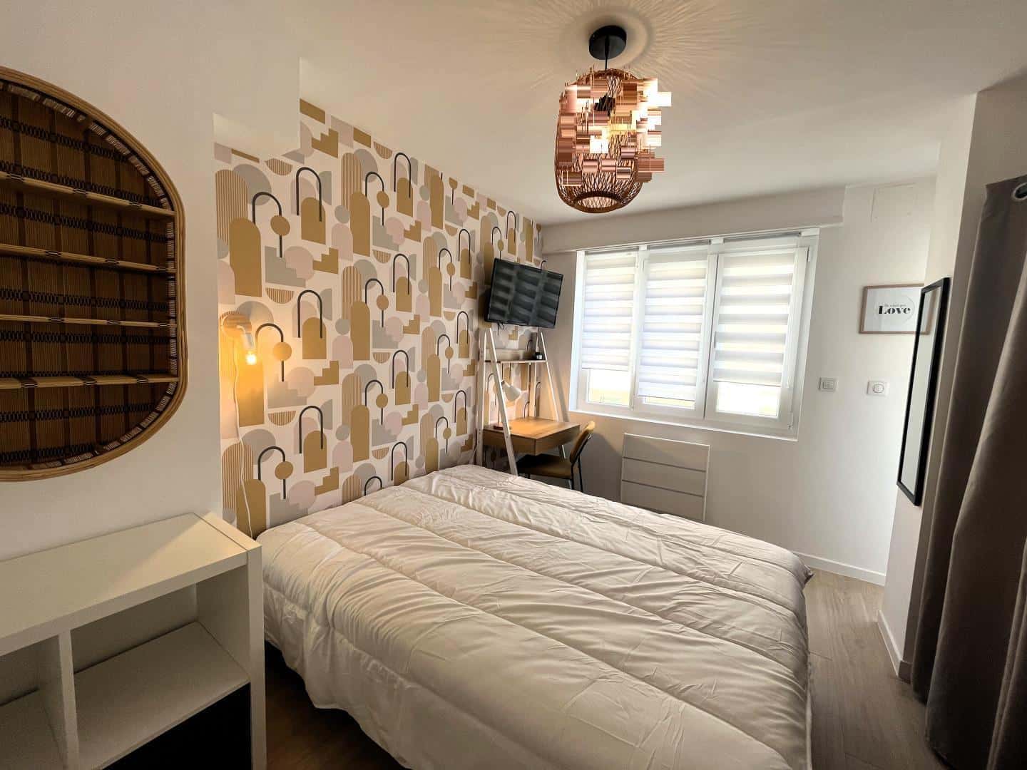 Chambre 2 - SAINTE CECILE