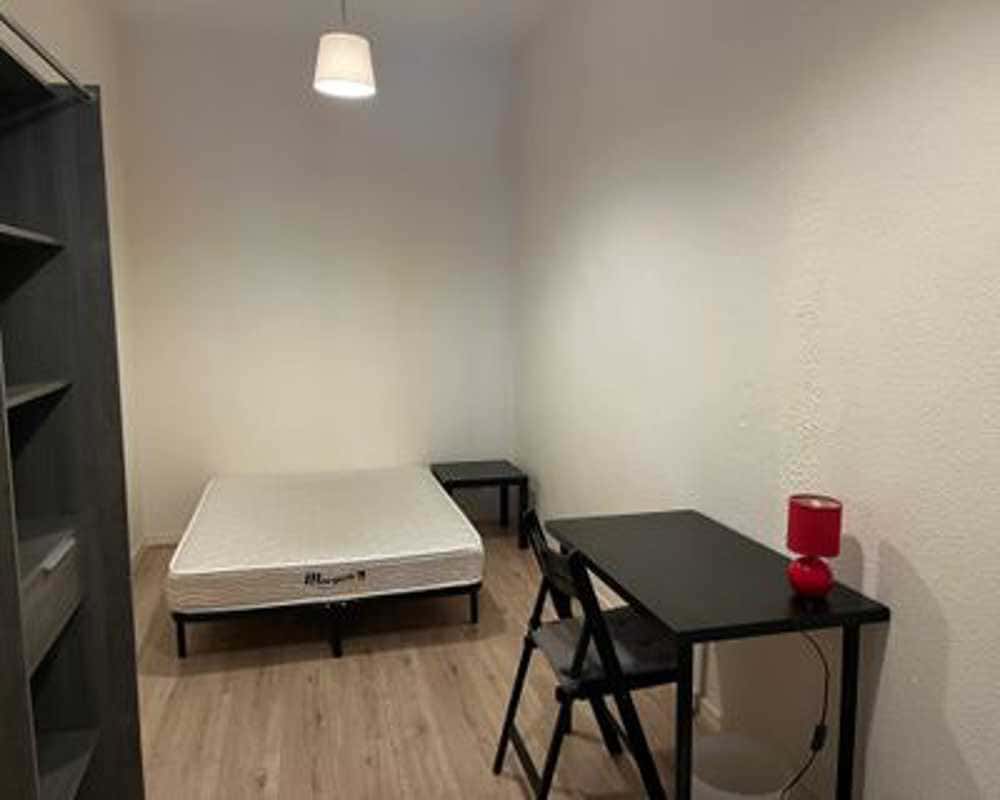 Chambre dans le rue servient