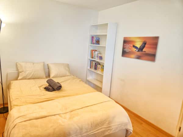 Stanza in Wülflingerstrasse, Winterthur di 80 m² con 1 camera