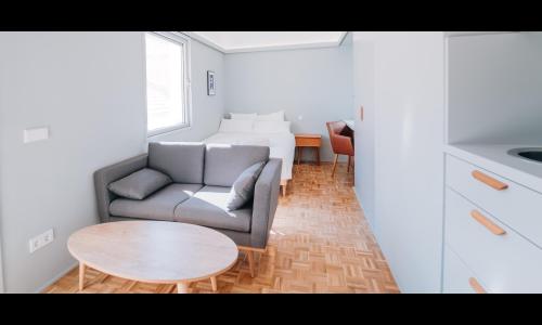 Listing photo thumbnail