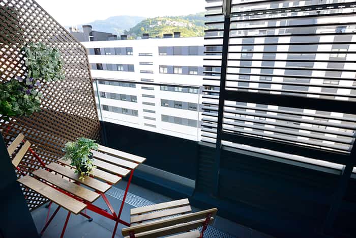 Listing photo thumbnail