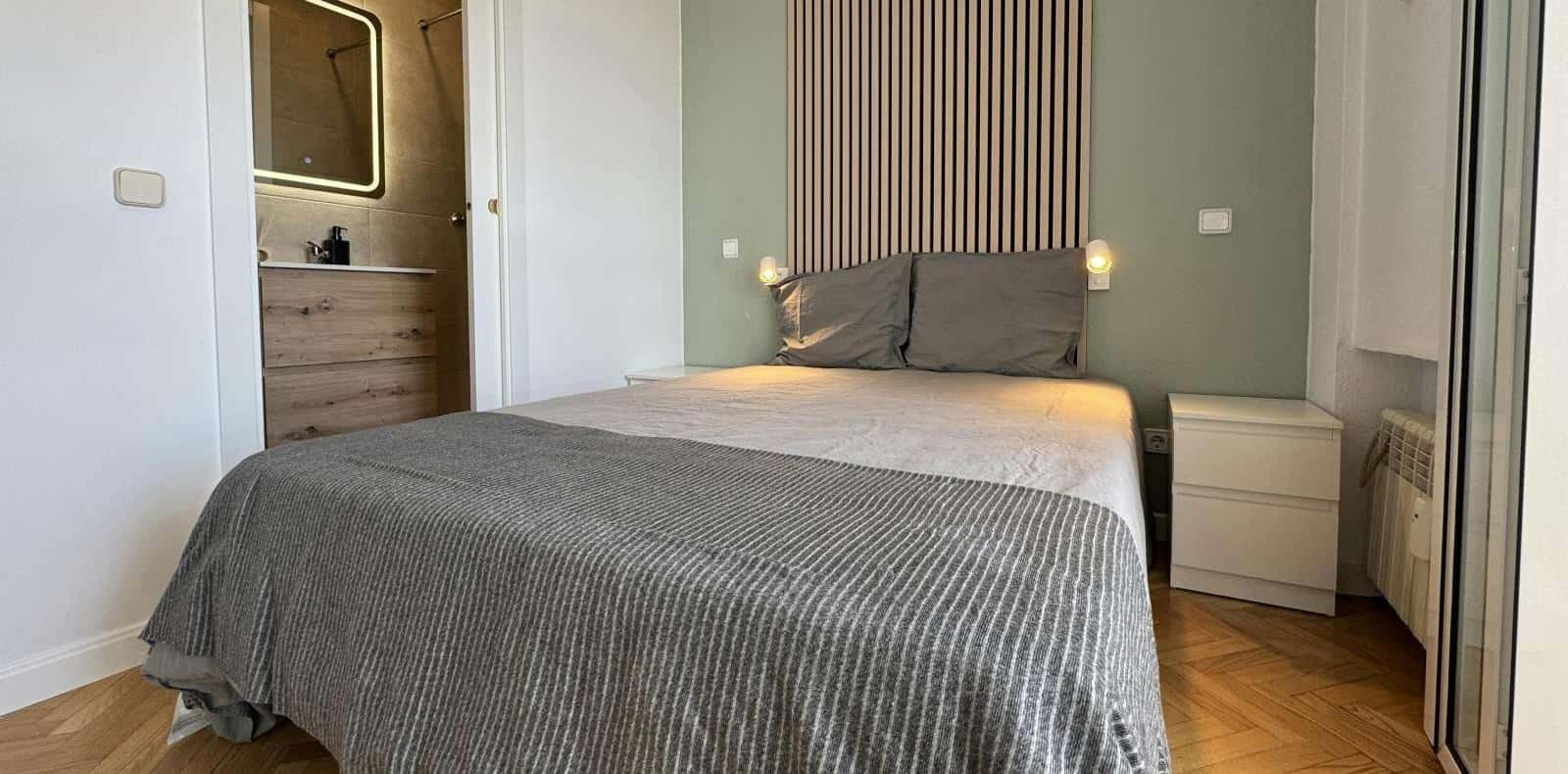 Double bed in Rooms for rent in de Tribaldos