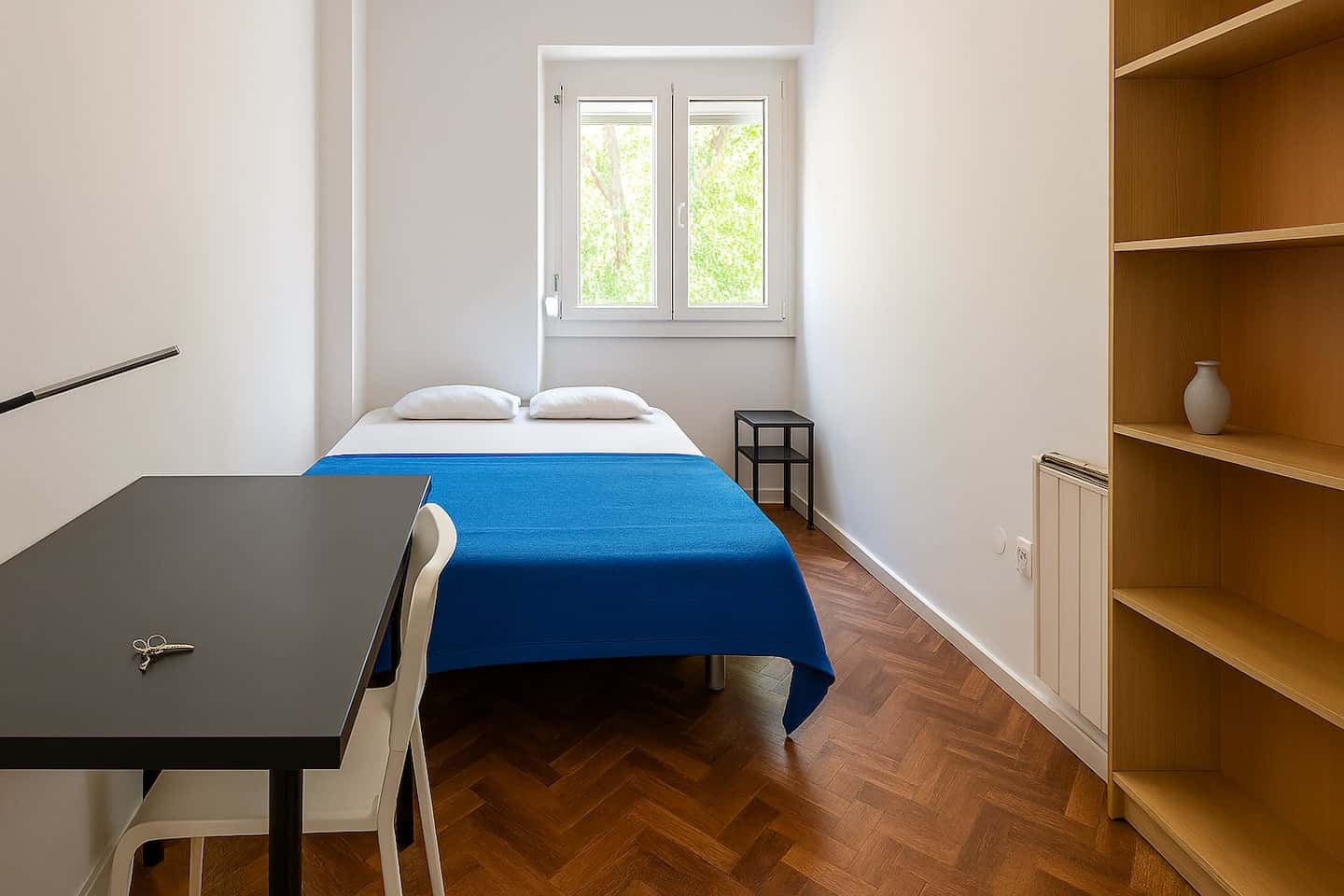 Quarto com cama de casal em apartamento com 7 quartos - FLAT I - I04