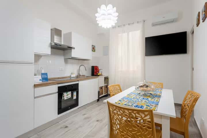 Apartment in Via Antonio Mongitore, Palermo for 62 m² with 2 bedrooms