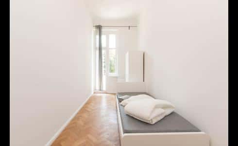 Hermannstraße - Room 8