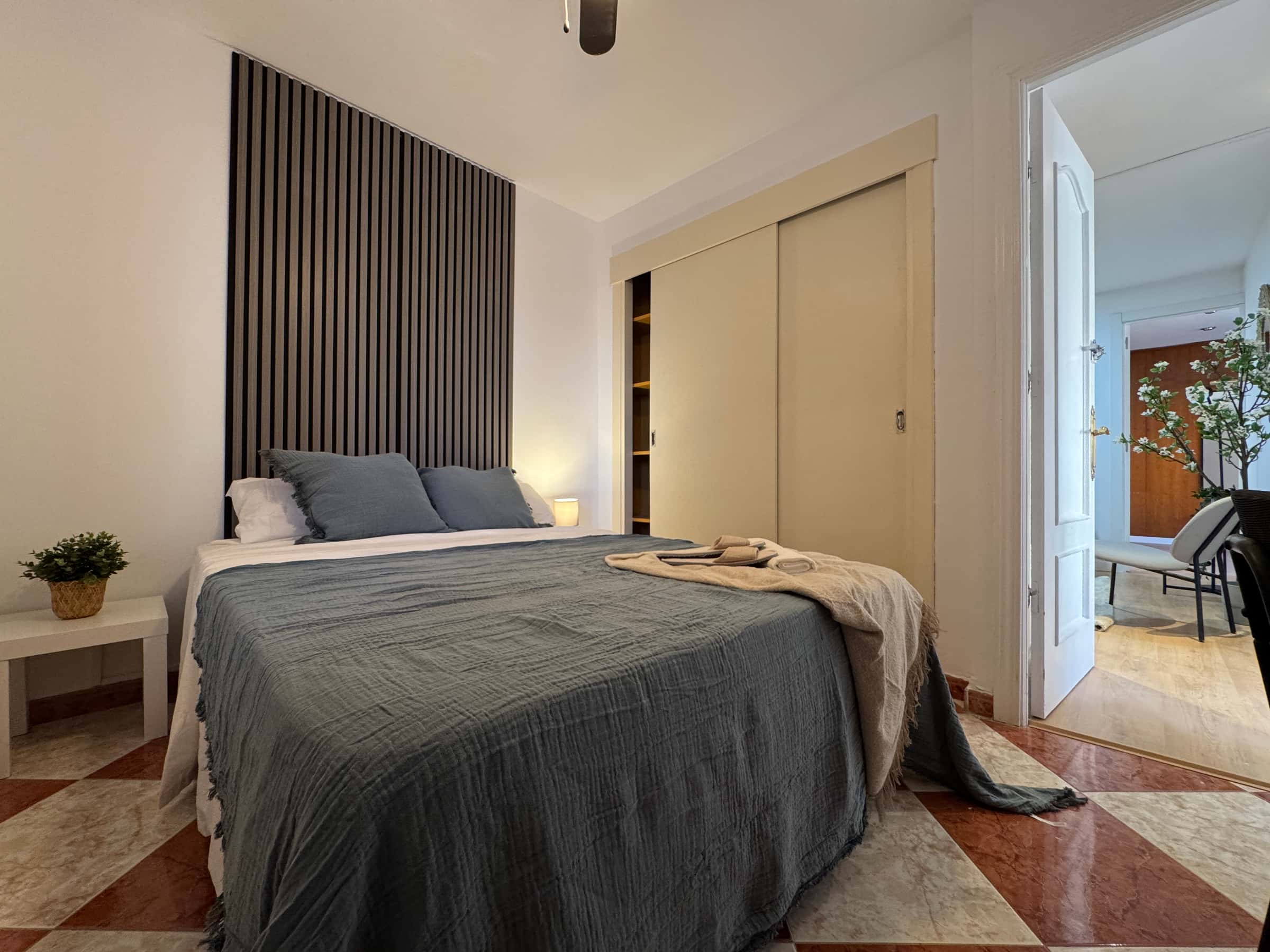 Zimmer in Calle de los Andaluces, Madrid für 80 m² mit 4 Schlafzimmer