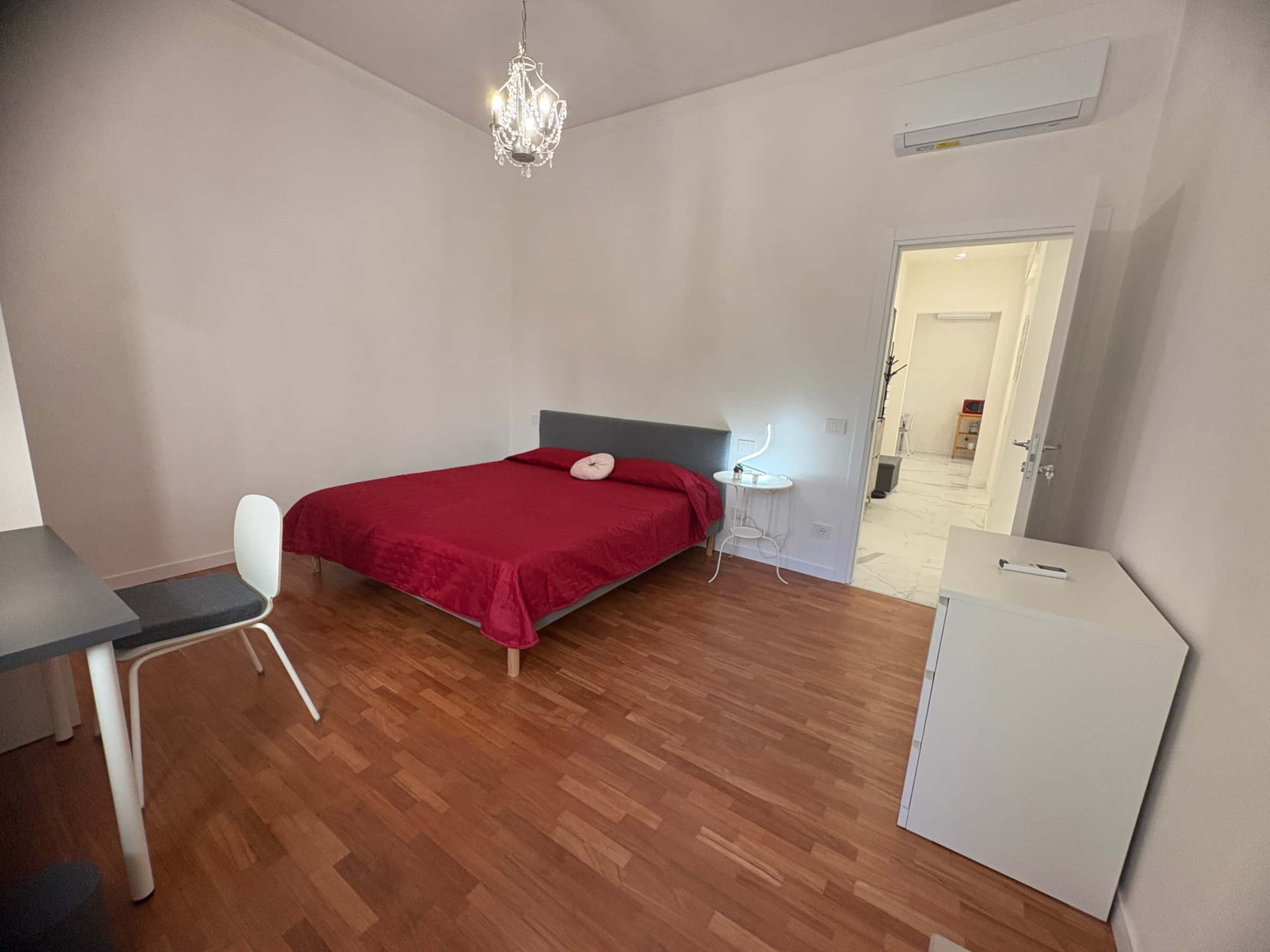 Quarto em Via Cassia, Firenze para 56 m² com 2 quartos