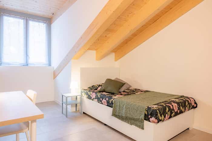 Listing photo thumbnail