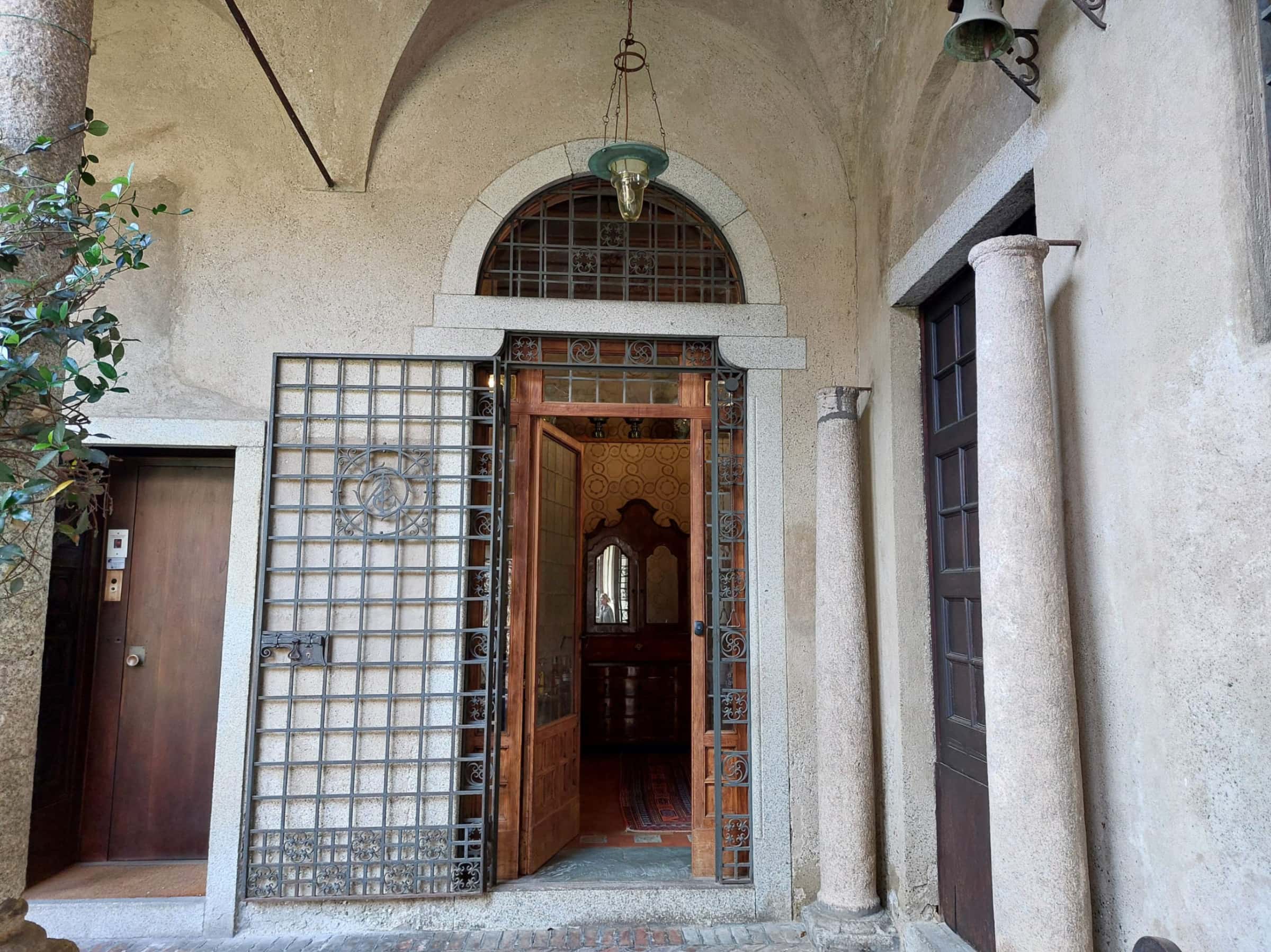 Wohnung in Via Cappuccio, Milano für 77 m² mit 1 Schlafzimmer