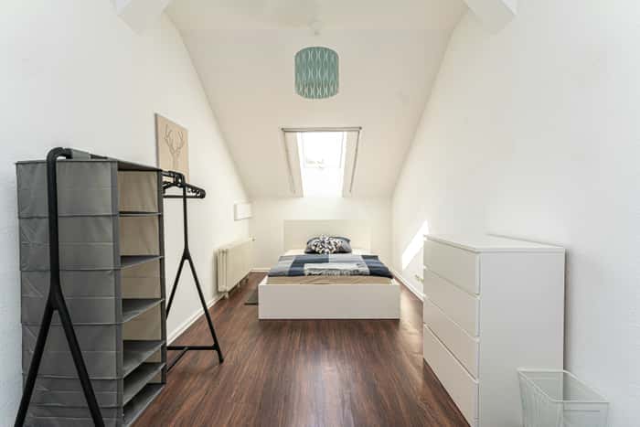 Listing photo thumbnail