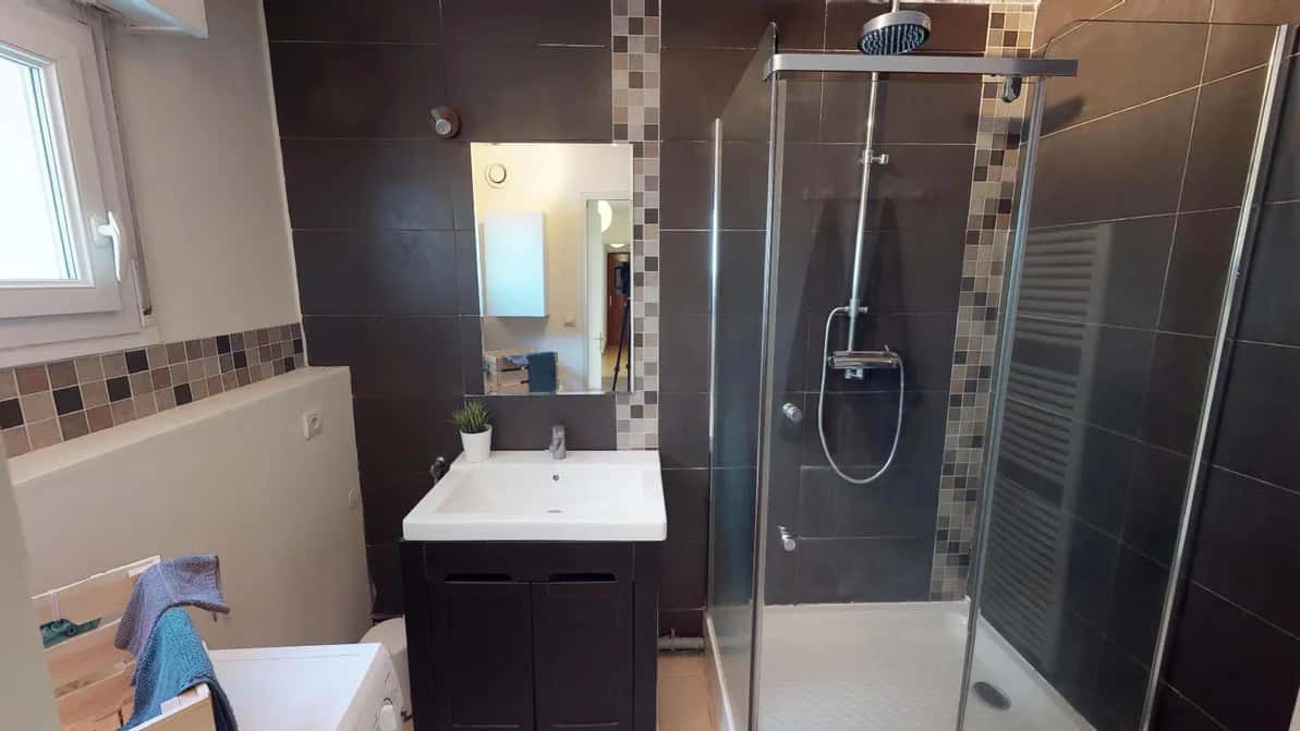 Quarto em Rue François Gillet, Lyon para 87 m² com 4 quartos