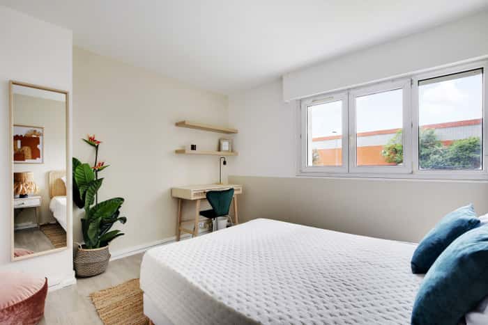 Listing photo thumbnail