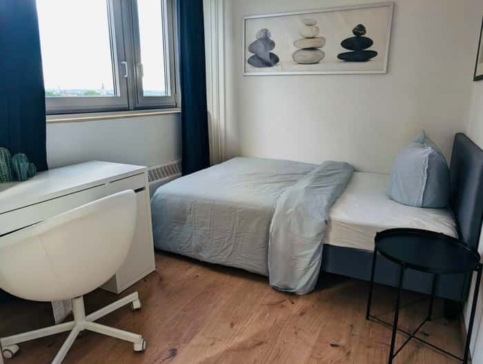 Listing photo thumbnail