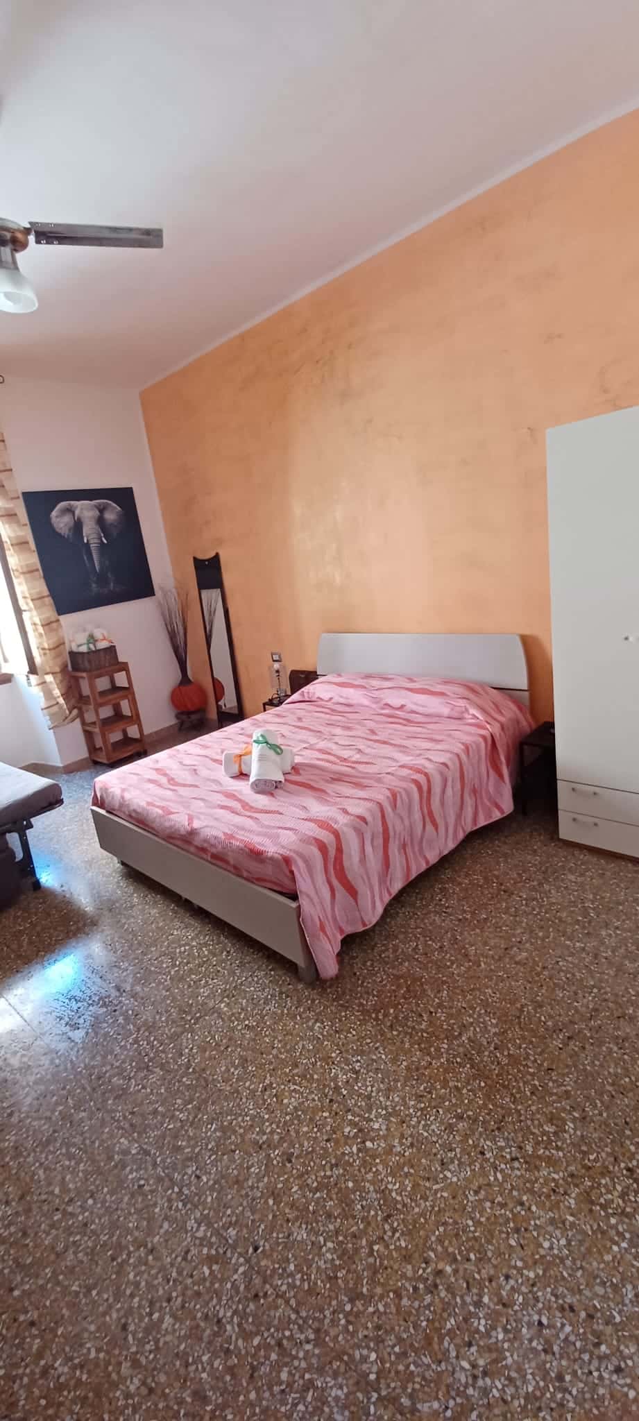 Room in Via Goffredo Mameli, Cagliari for 130 m² with 5 bedrooms