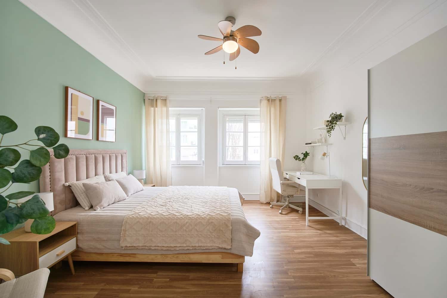 Room 5  - 78. Avenida de Roma 16 1D