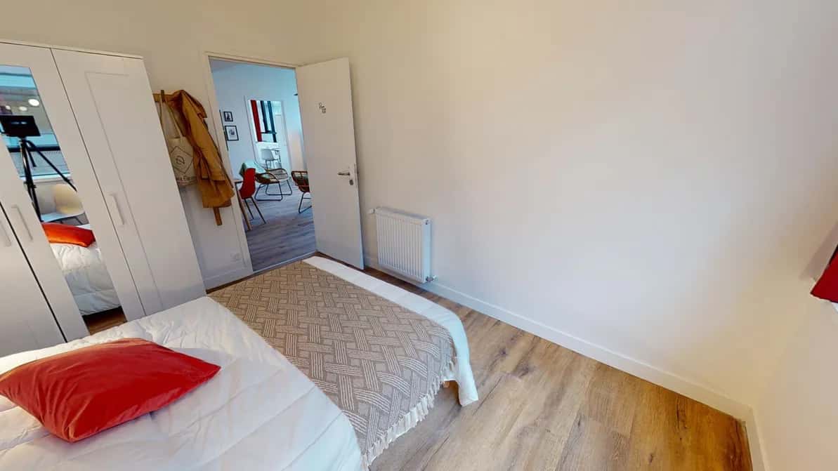 Room in Avenue Sainte-Anne, Asnières-sur-Seine for 222 m² with 11 bedrooms