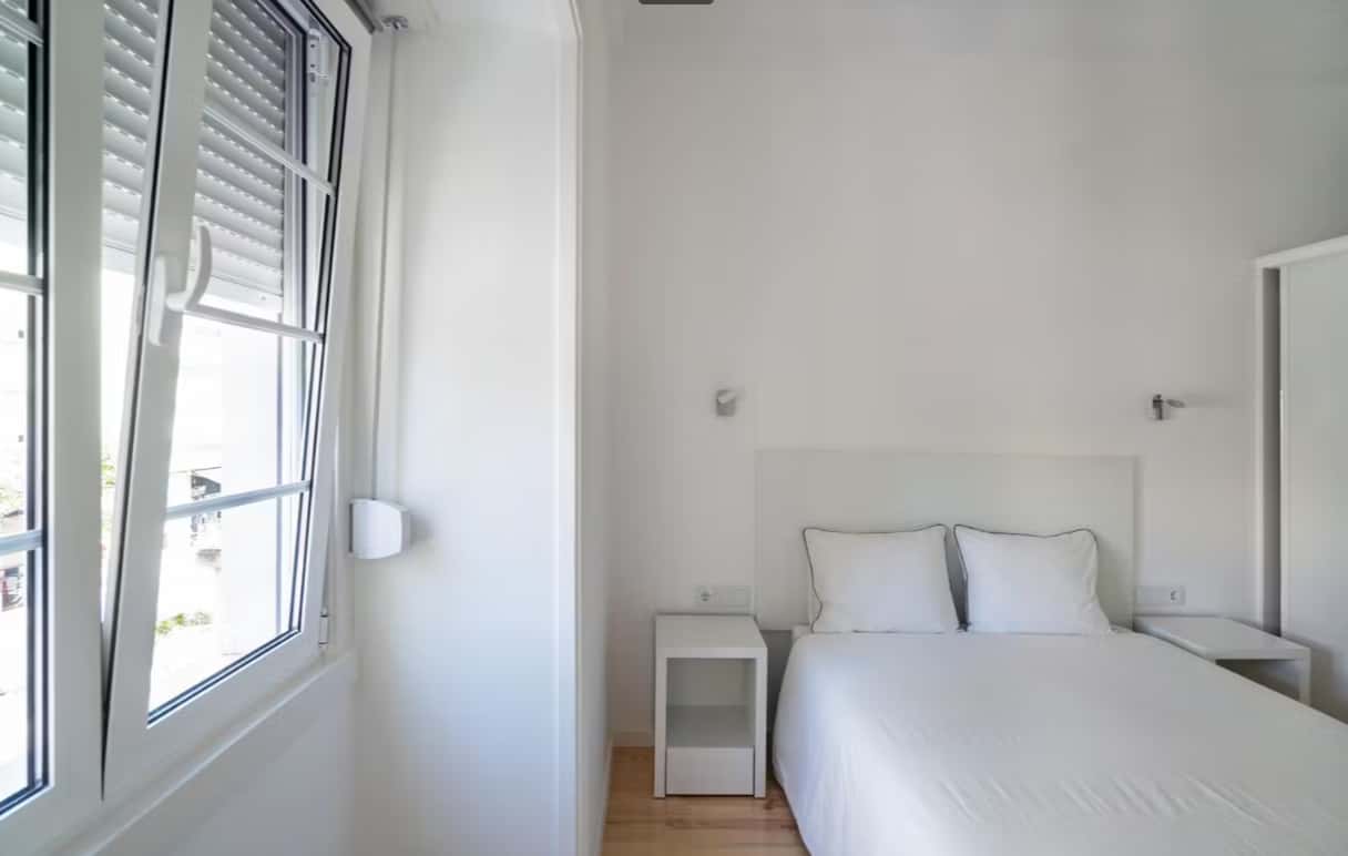 Ensuite room in renovated apartment in Saldanha - S6