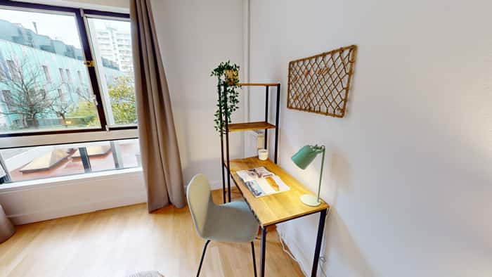 Listing photo thumbnail