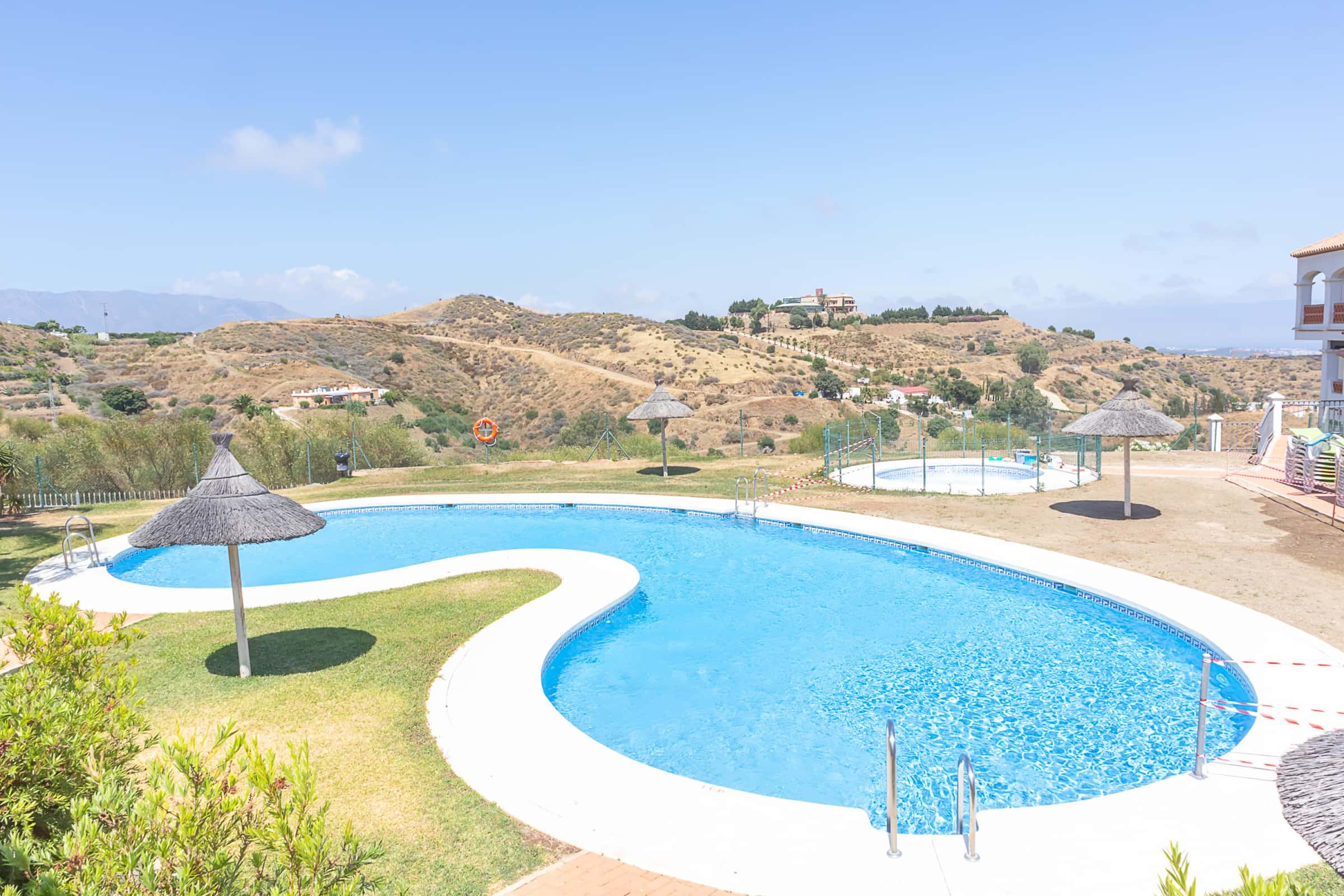 Pool Calahonda Palmeras with Sea View 1