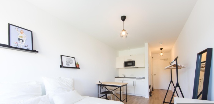 Listing photo thumbnail